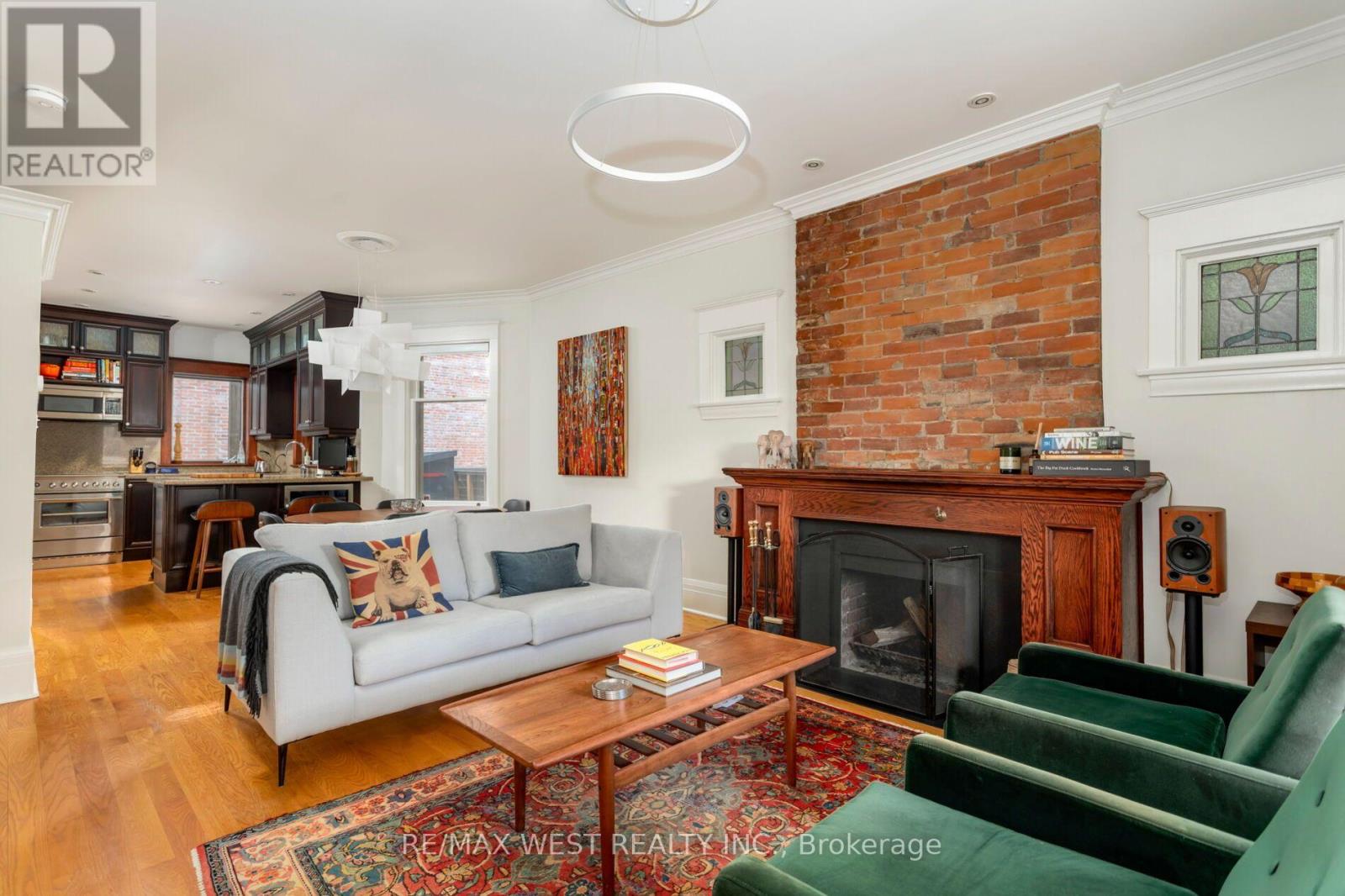 81 Chelsea Avenue, Toronto, ON photo 6