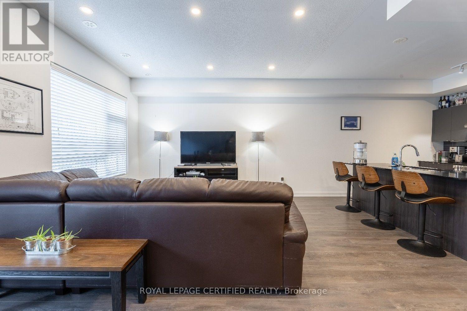 45 - 1121 COOKE BOULEVARD, Burlington (LaSalle) — photo 9