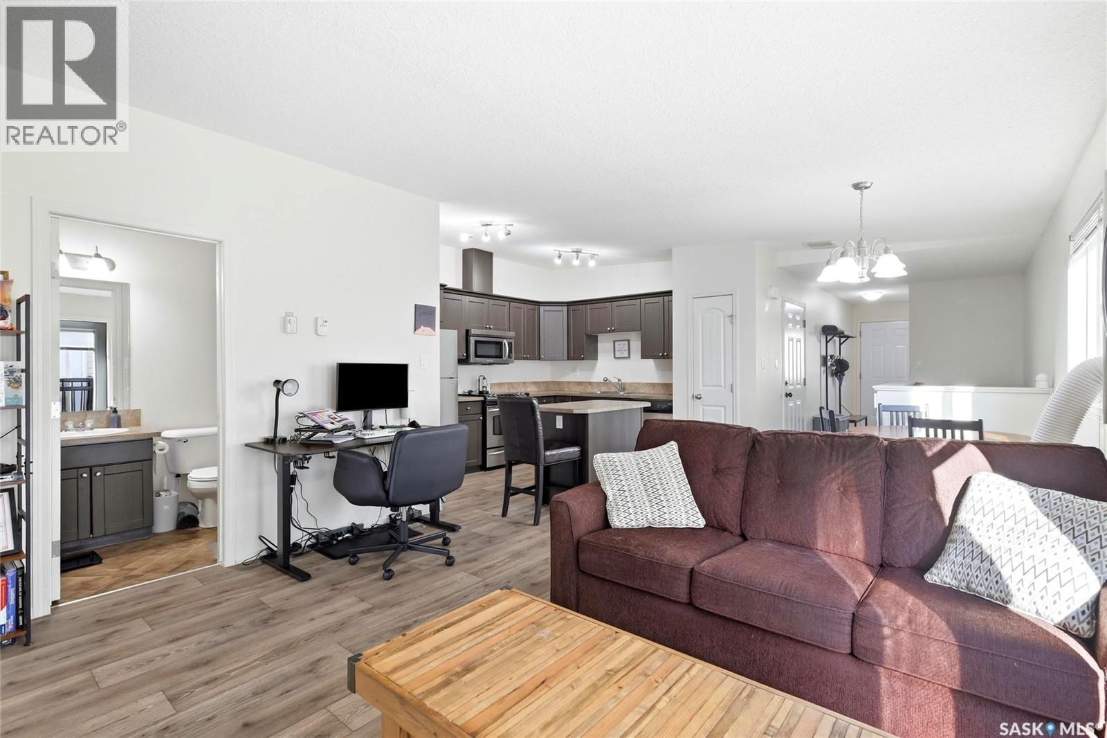 #183 CHATEAU CRESCENT - 11