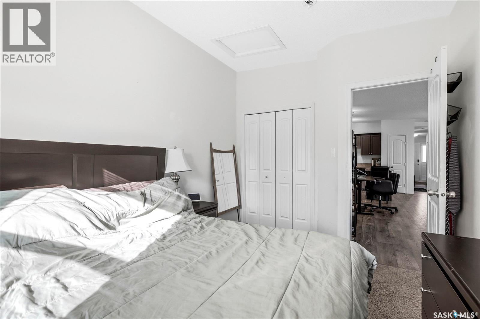 183 CHATEAU CRESCENT, Pilot Butte — photo 13