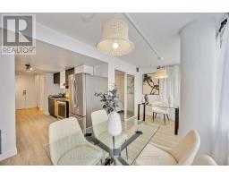 Bathroom - 209 - 10 Markbrook Lane, Toronto, ON M9V5E3 Photo 9