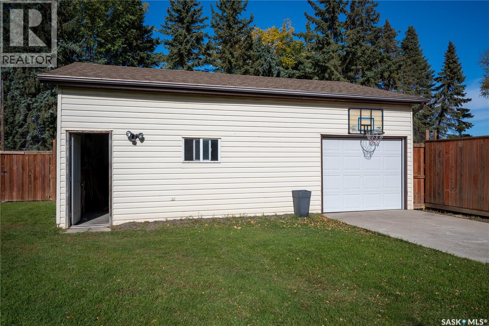 72 Redwood DRIVE - 36