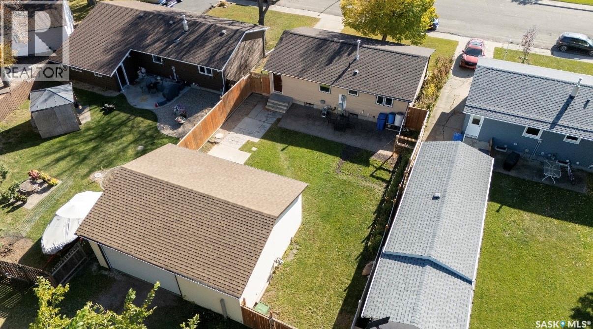 72 Redwood DRIVE - 42