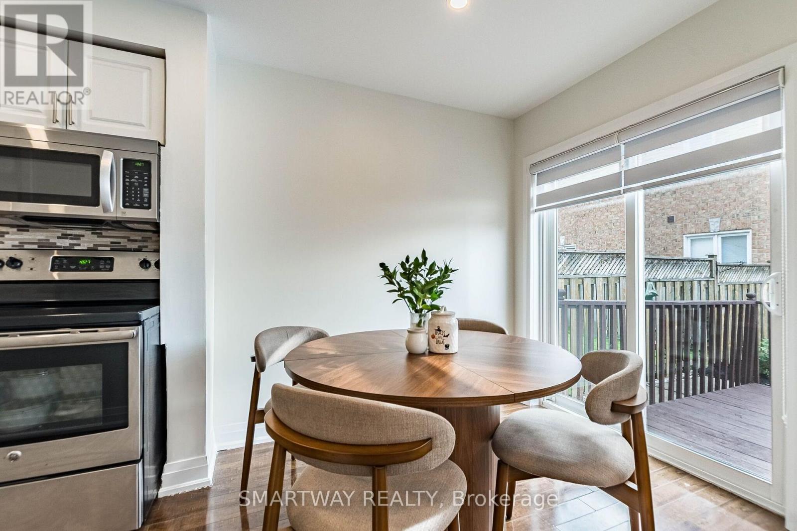 94 Goldenlight Circle — photo 22