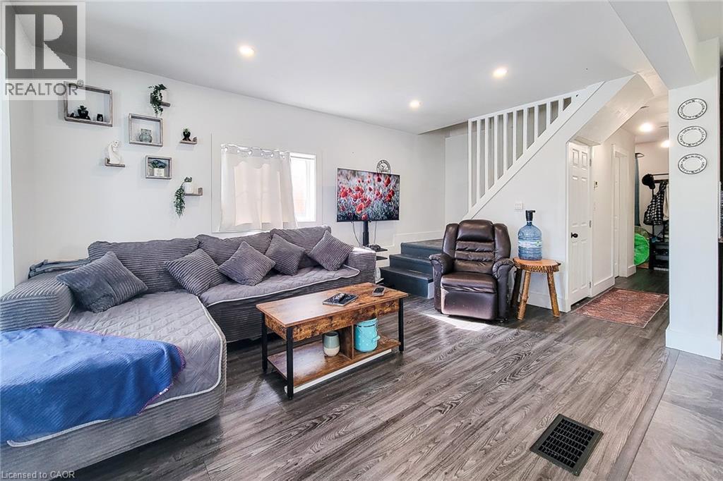 38 Clifford Avenue — photo 15