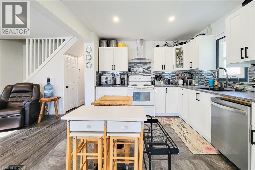 38 Clifford Avenue — photo 21