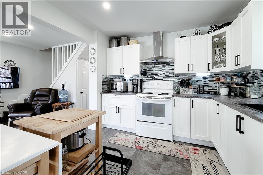 38 Clifford Avenue — photo 22
