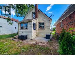 Living room/Dining room - 38 Clifford Avenue, Welland, ON L3C2G1 Photo 7