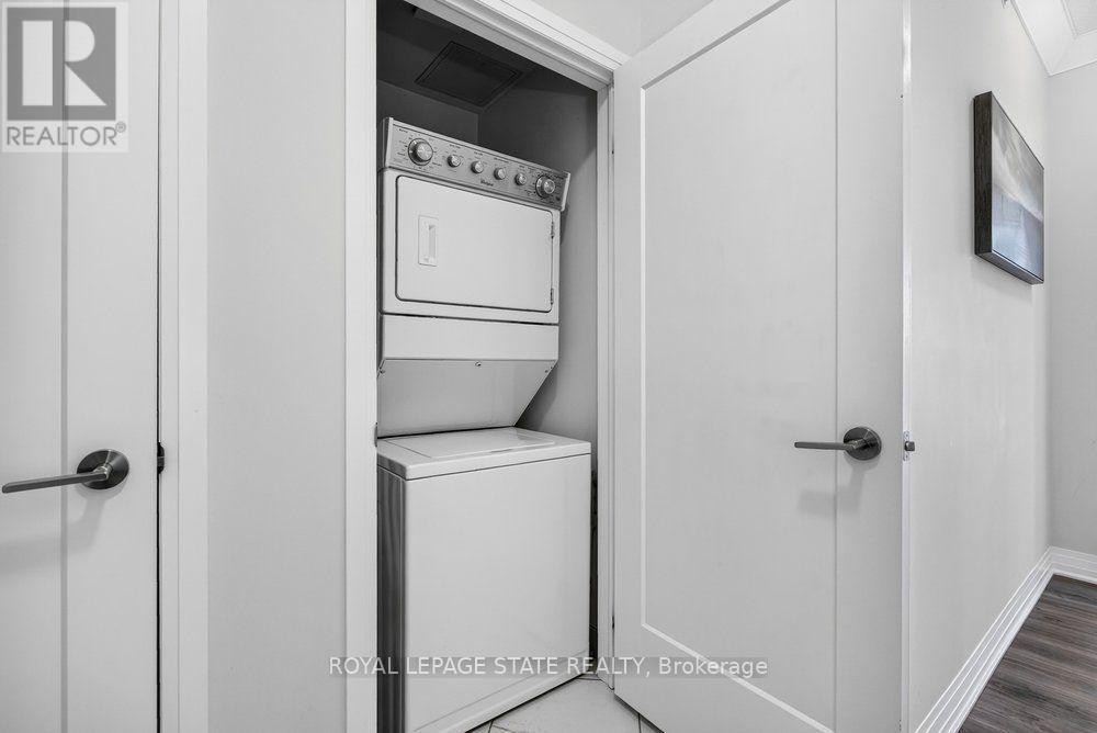 209- 10 Concord Place, Grimsby, ON photo 34