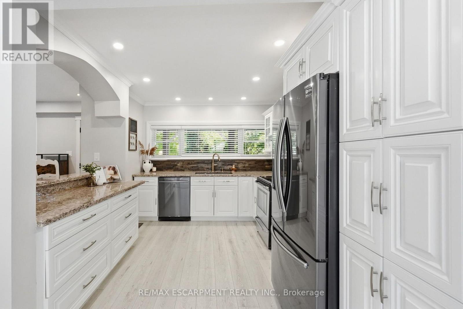346 Hawkridge Avenue — photo 11