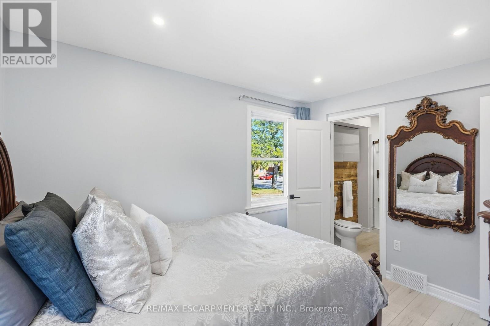 346 Hawkridge Avenue — photo 24