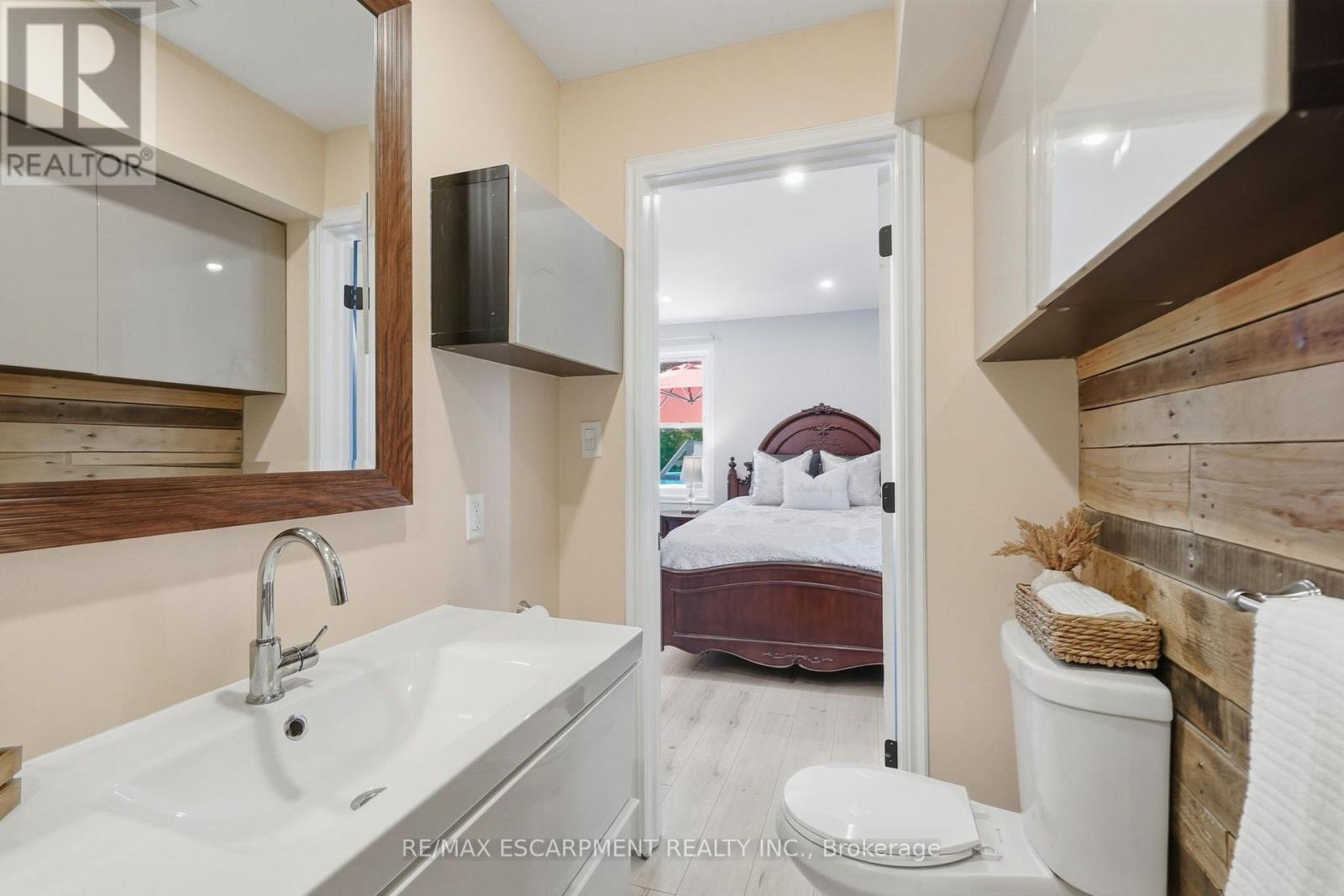 346 Hawkridge Avenue — photo 25