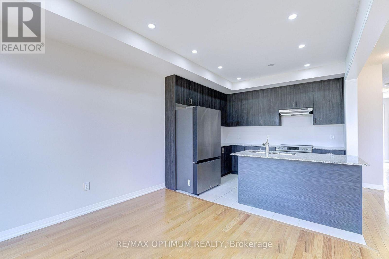 72 Blacklock Street — photo 11