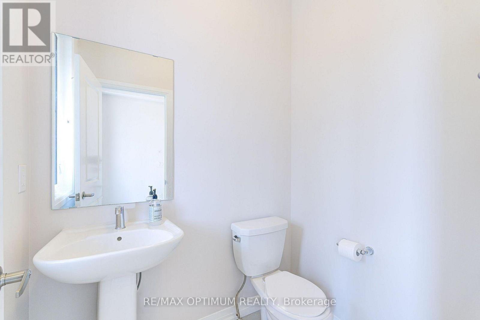 72 Blacklock Street — photo 17