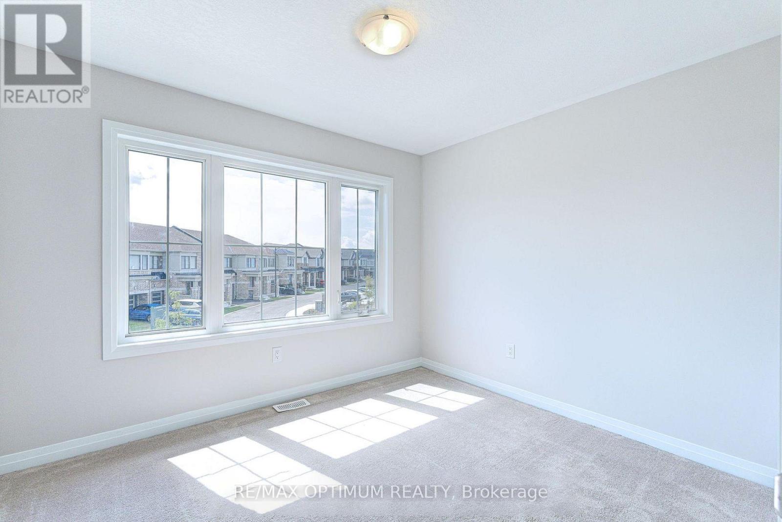 72 Blacklock Street — photo 23
