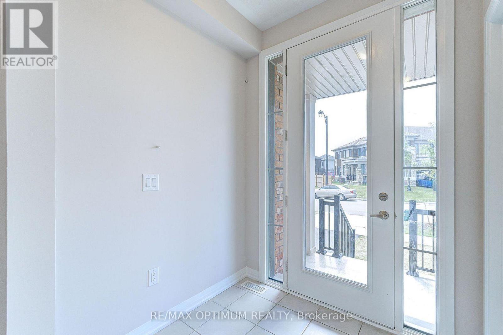 72 Blacklock Street — photo 4