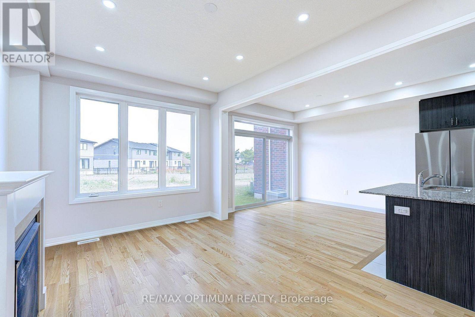 72 Blacklock Street — photo 8