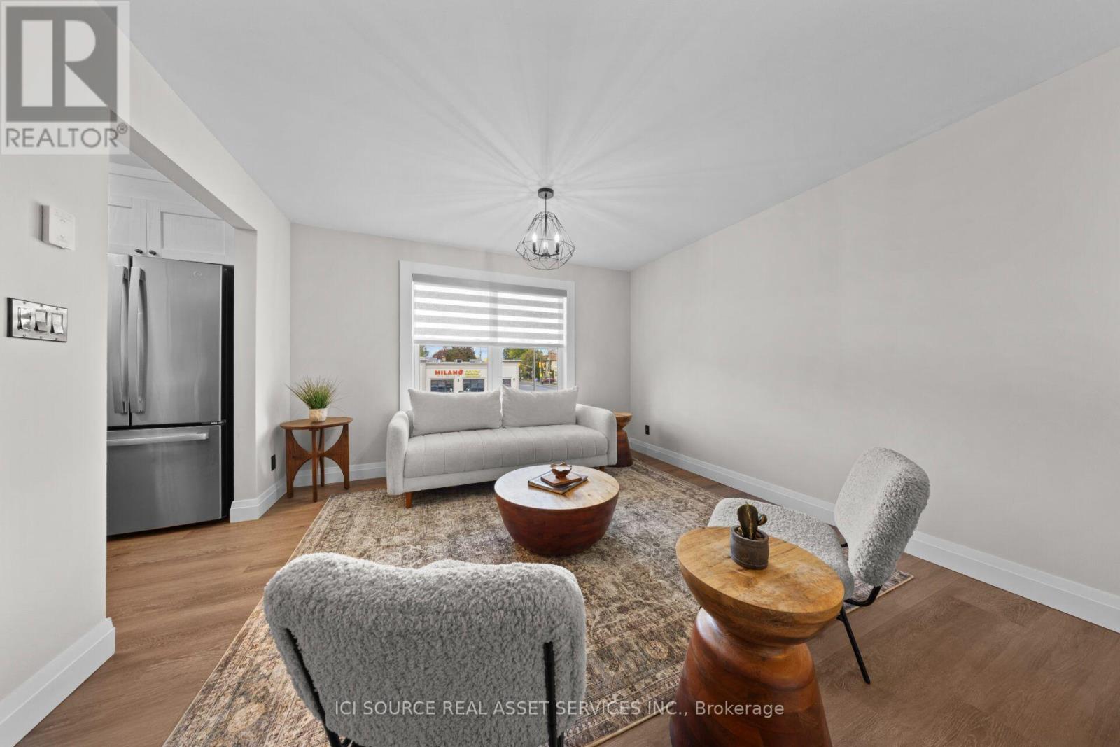 48 Wilson Street West — photo 17