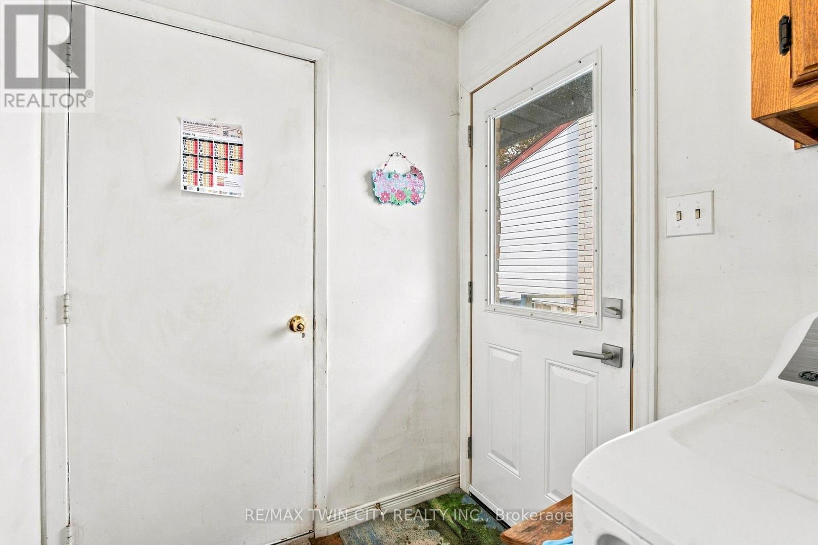 170 Sunset Boulevard, Cambridge, ON photo 17