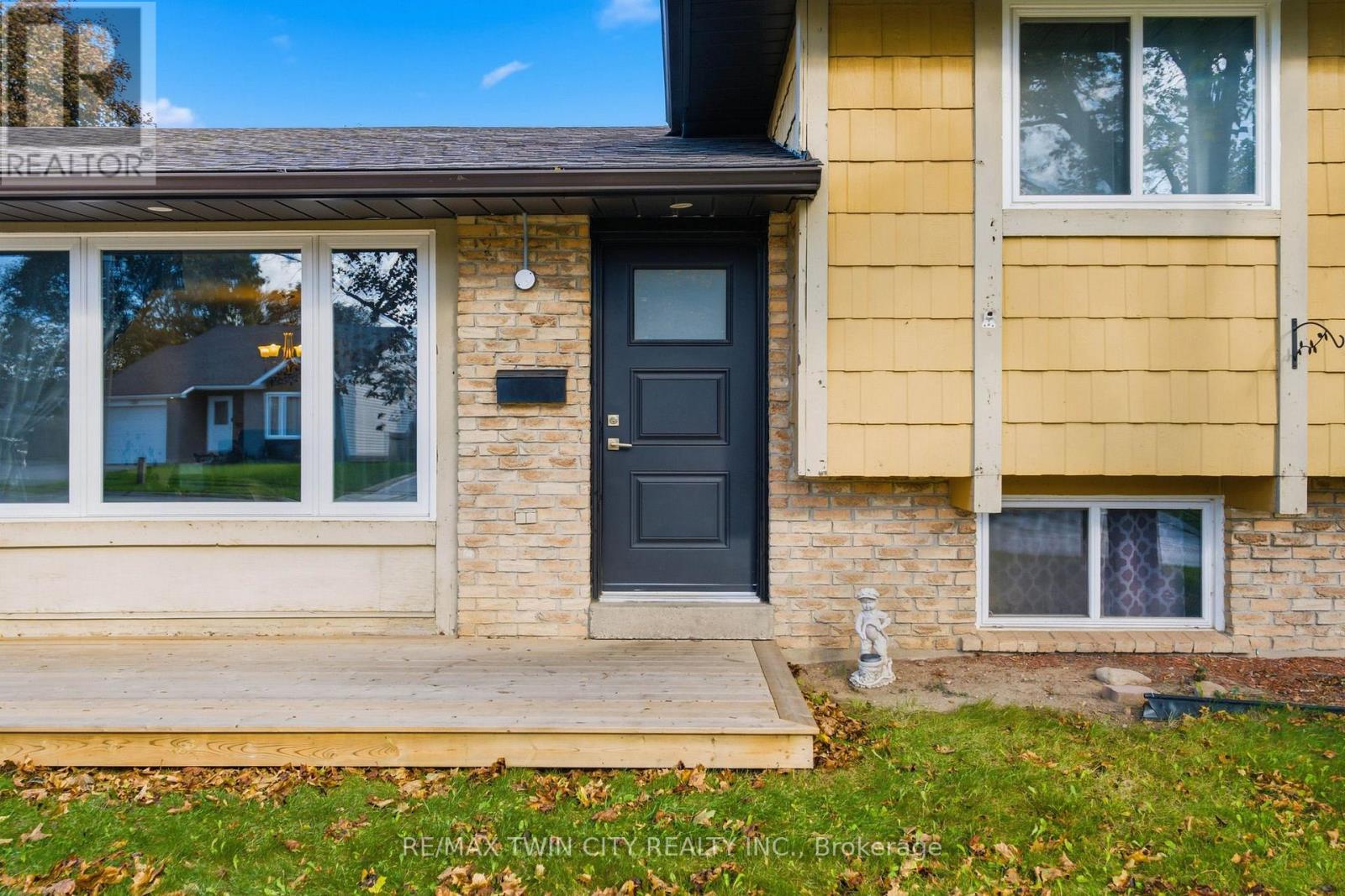 170 Sunset Boulevard, Cambridge, ON photo 5