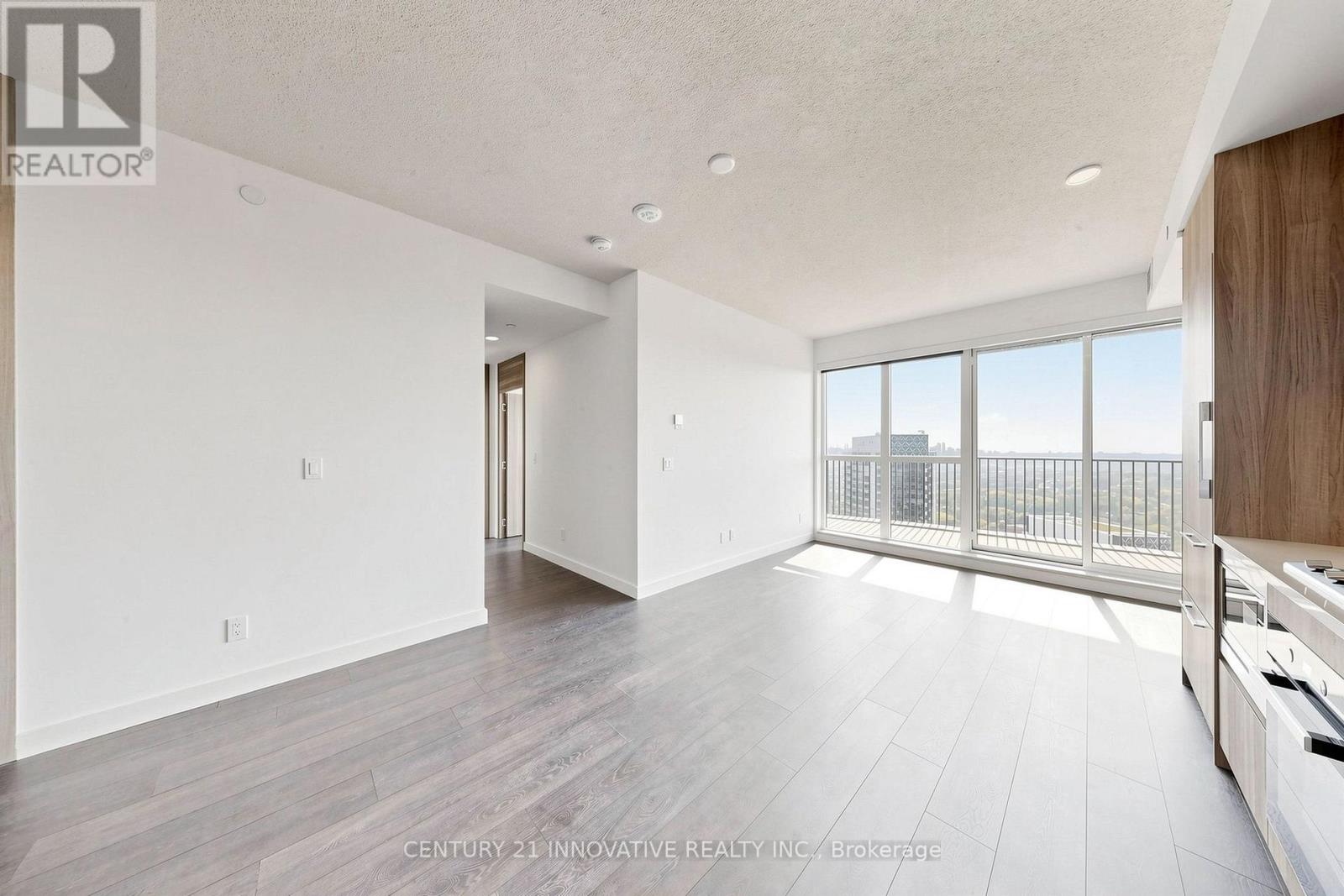 18 Esther Shiner Boulevard — photo 16
