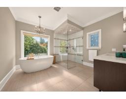 13756 18 Avenue, Surrey, BC V4A1W4 Photo 28