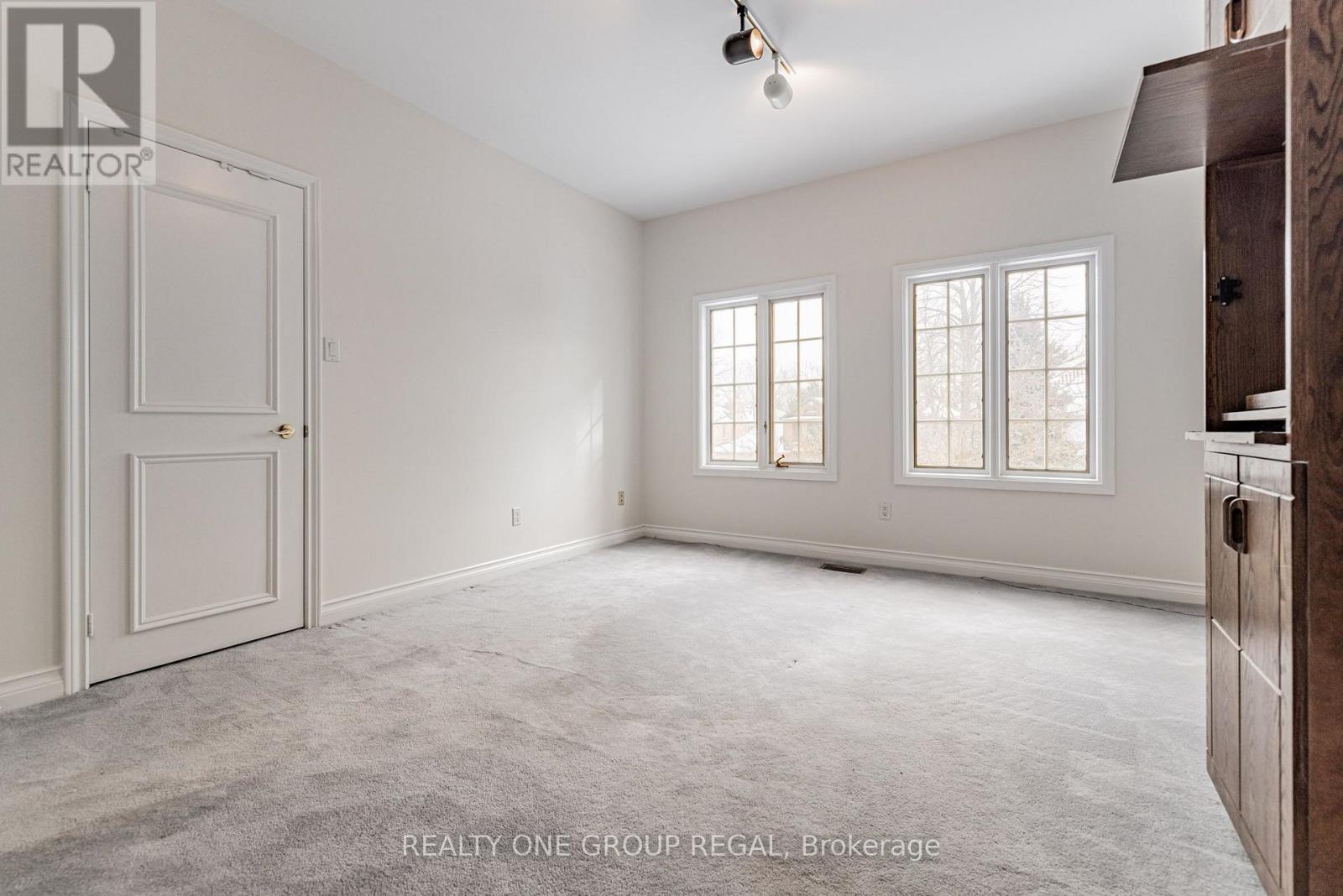 17 Dunloe Road — photo 31