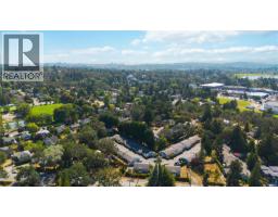 9 3966 Cedar Hill Cross Rd, Saanich, BC V8P5R4 Photo 56
