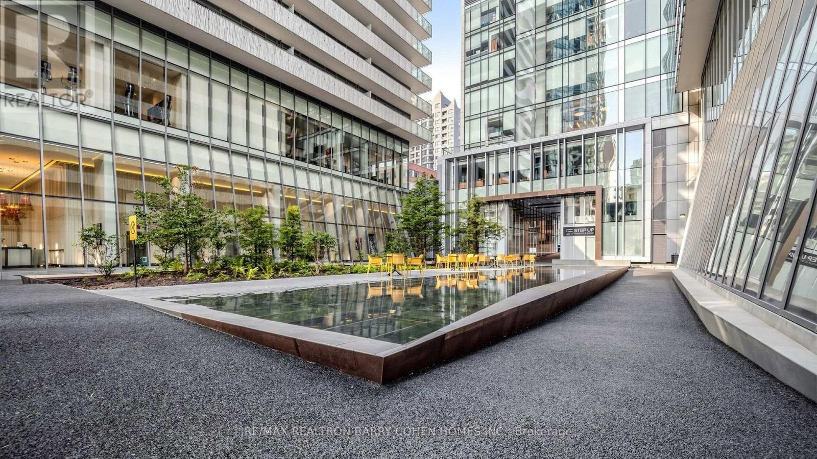 50 Charles Street East — photo 3