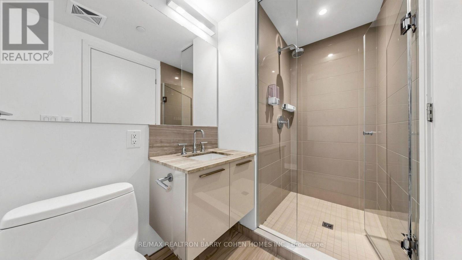 50 Charles Street East — photo 28