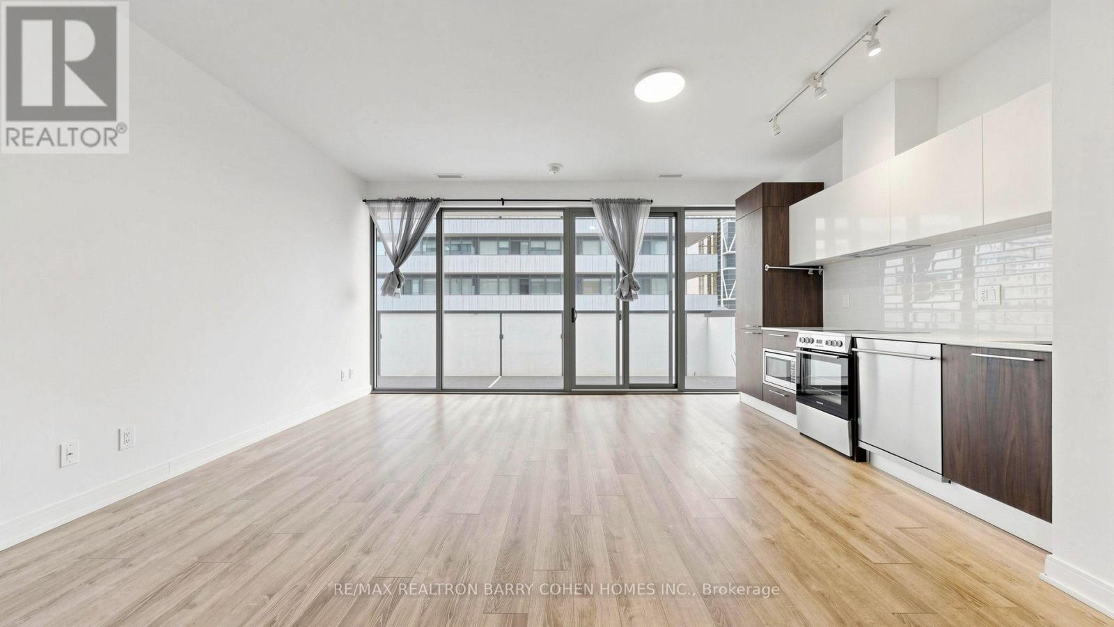 50 Charles Street East — photo 13