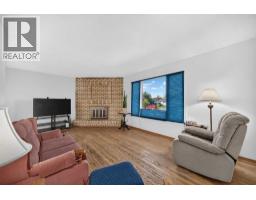 112 Queensland Place SE - photo 7