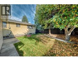 112 Queensland Place SE - photo 41