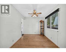 112 Queensland Place SE - photo 9