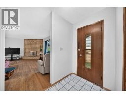 112 Queensland Place SE - photo 3