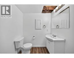 112 Queensland Place SE - photo 34