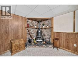 112 Queensland Place SE - photo 26