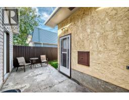 112 Queensland Place SE - photo 36
