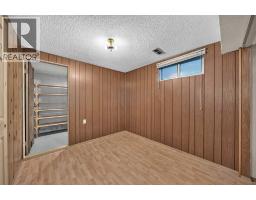 112 Queensland Place SE - photo 31