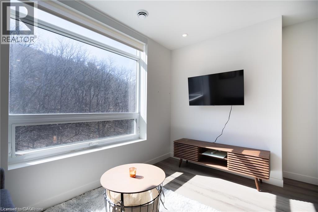 455 Charlton Avenue — photo 17