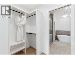 Bedroom - 1637 Bowness Road Nw, Calgary, AB T2N3K1 Photo 17