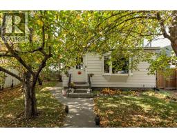407 11 Street NE - photo 1