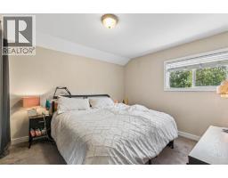 407 11 Street NE - photo 14
