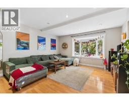407 11 Street NE - photo 2