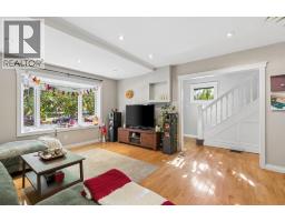 407 11 Street NE - photo 3