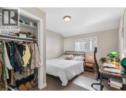 407 11 Street NE - photo 16