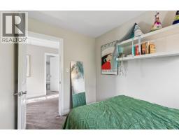 407 11 Street NE - photo 18