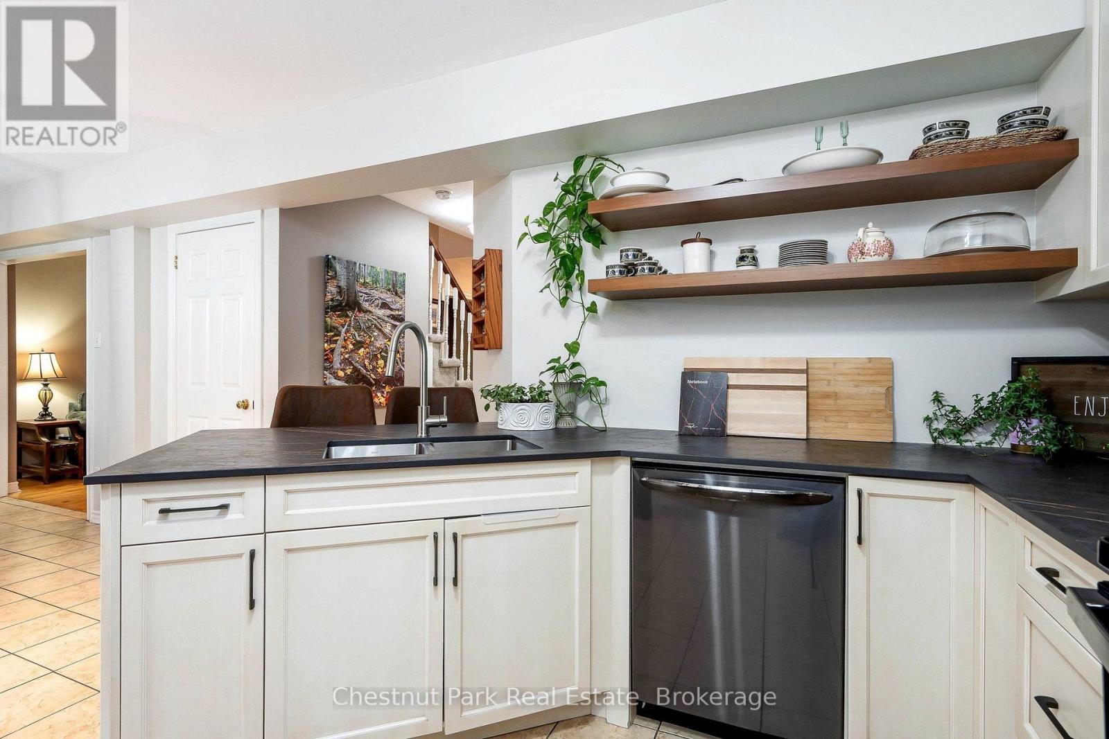 31 Bush Street — photo 22