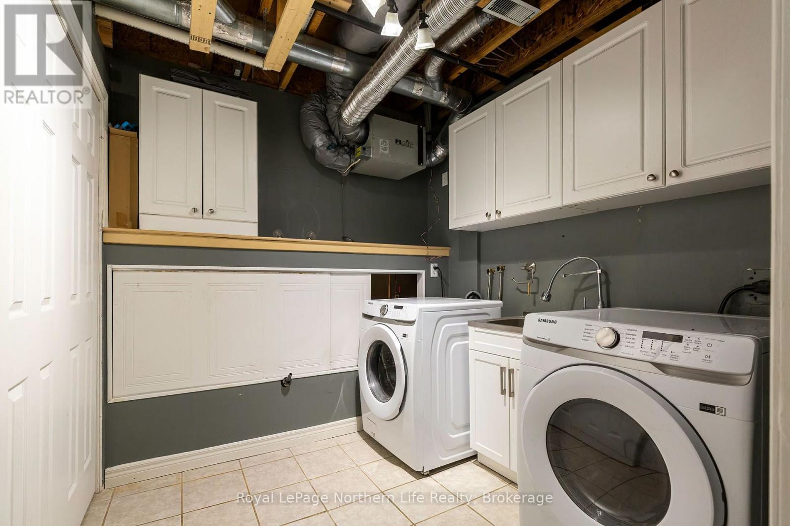 511 BROMLEY AVENUE - 30