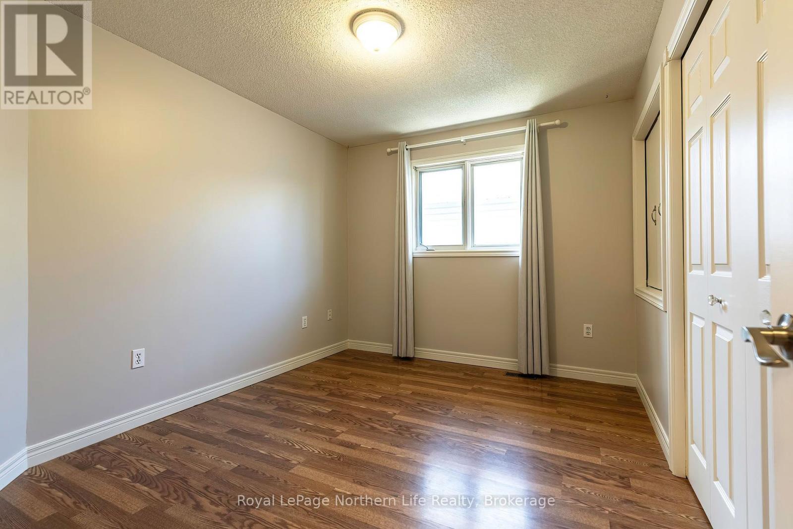 511 BROMLEY AVENUE - 19